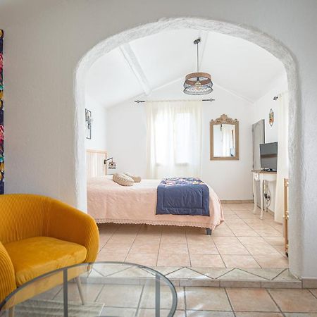 A L'Oree Du Pin Bed & Breakfast Aix-en-Provence Exterior foto