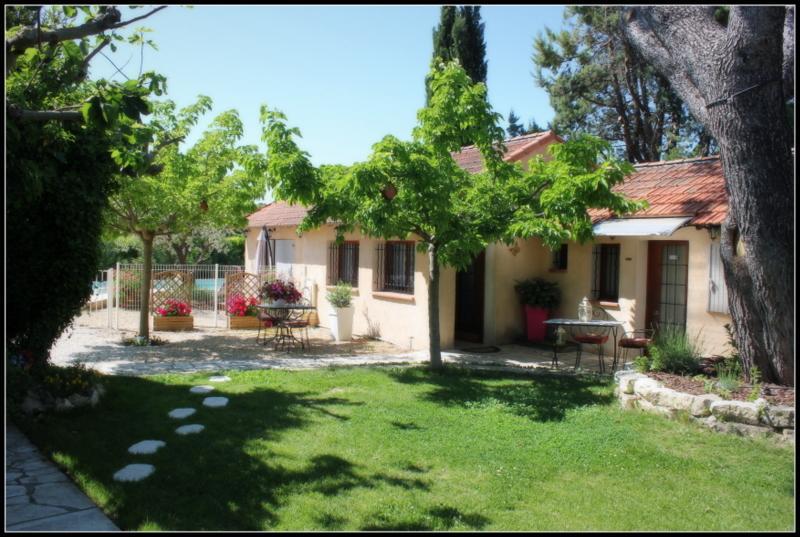 A L'Oree Du Pin Bed & Breakfast Aix-en-Provence Exterior foto