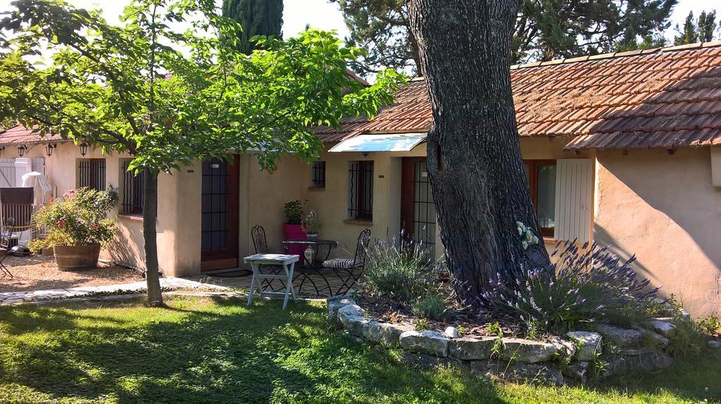 A L'Oree Du Pin Bed & Breakfast Aix-en-Provence Exterior foto