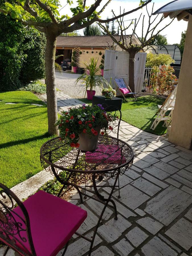 A L'Oree Du Pin Bed & Breakfast Aix-en-Provence Exterior foto