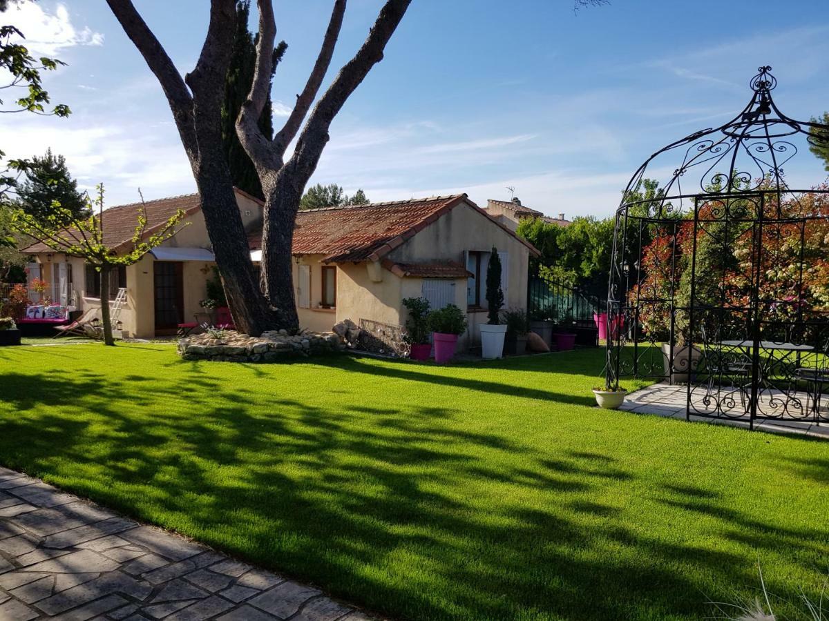 A L'Oree Du Pin Bed & Breakfast Aix-en-Provence Exterior foto